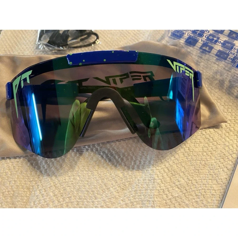 Authentic Pit Viper The Leonardo Polarized Sunglasses, New With Case